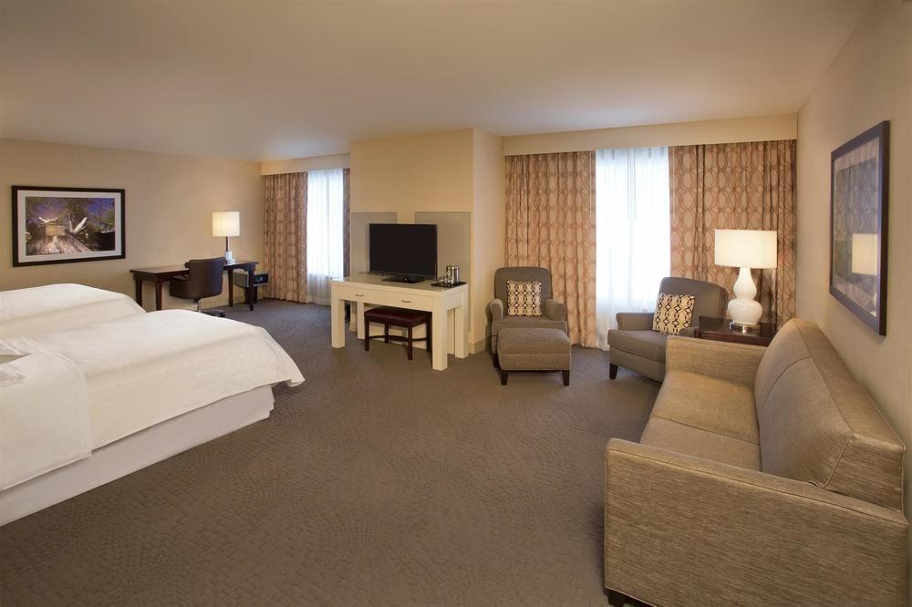 Sheraton Louisville Riverside Hotel Джефферсонвилл Экстерьер фото