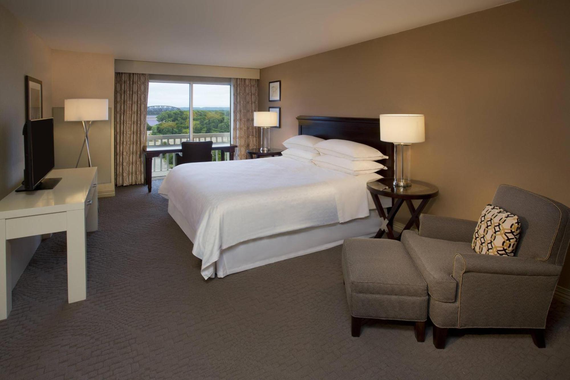 Sheraton Louisville Riverside Hotel Джефферсонвилл Номер фото