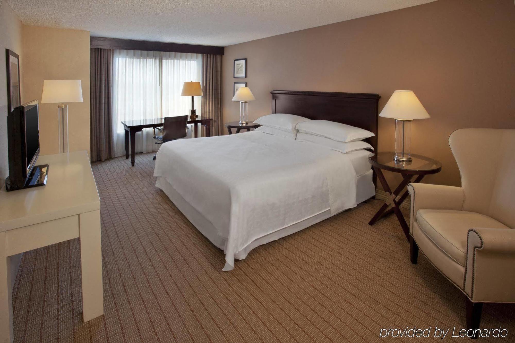 Sheraton Louisville Riverside Hotel Джефферсонвилл Экстерьер фото